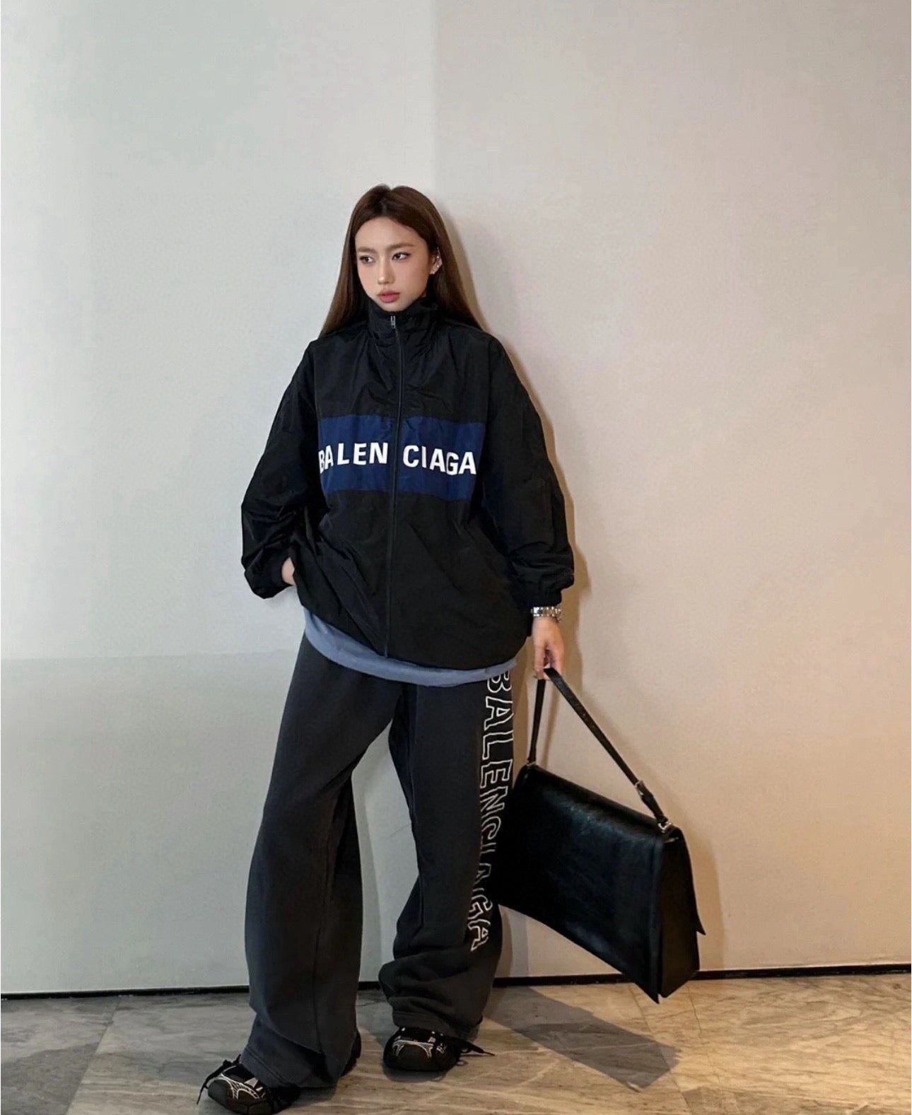 Parisian windbreaker