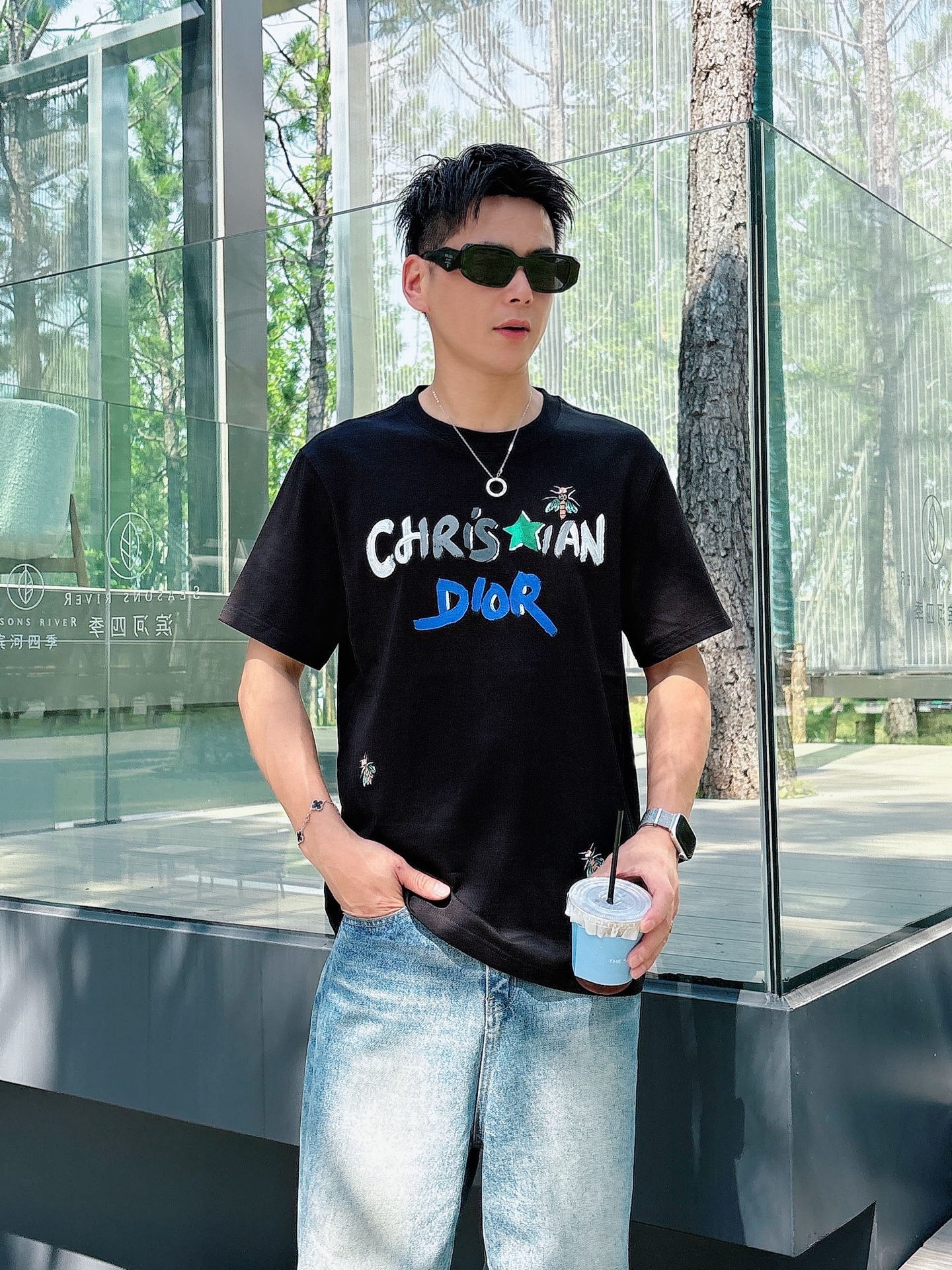 Dior exclusively provides new original men's casual short sleeves