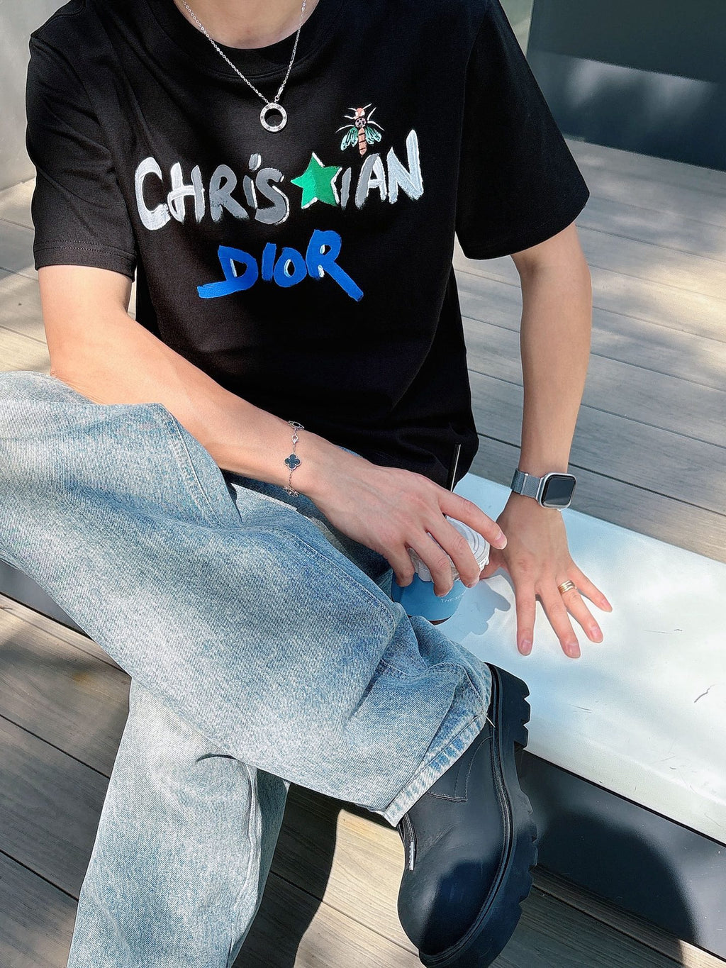 Dior exclusively provides new original men's casual short sleeves