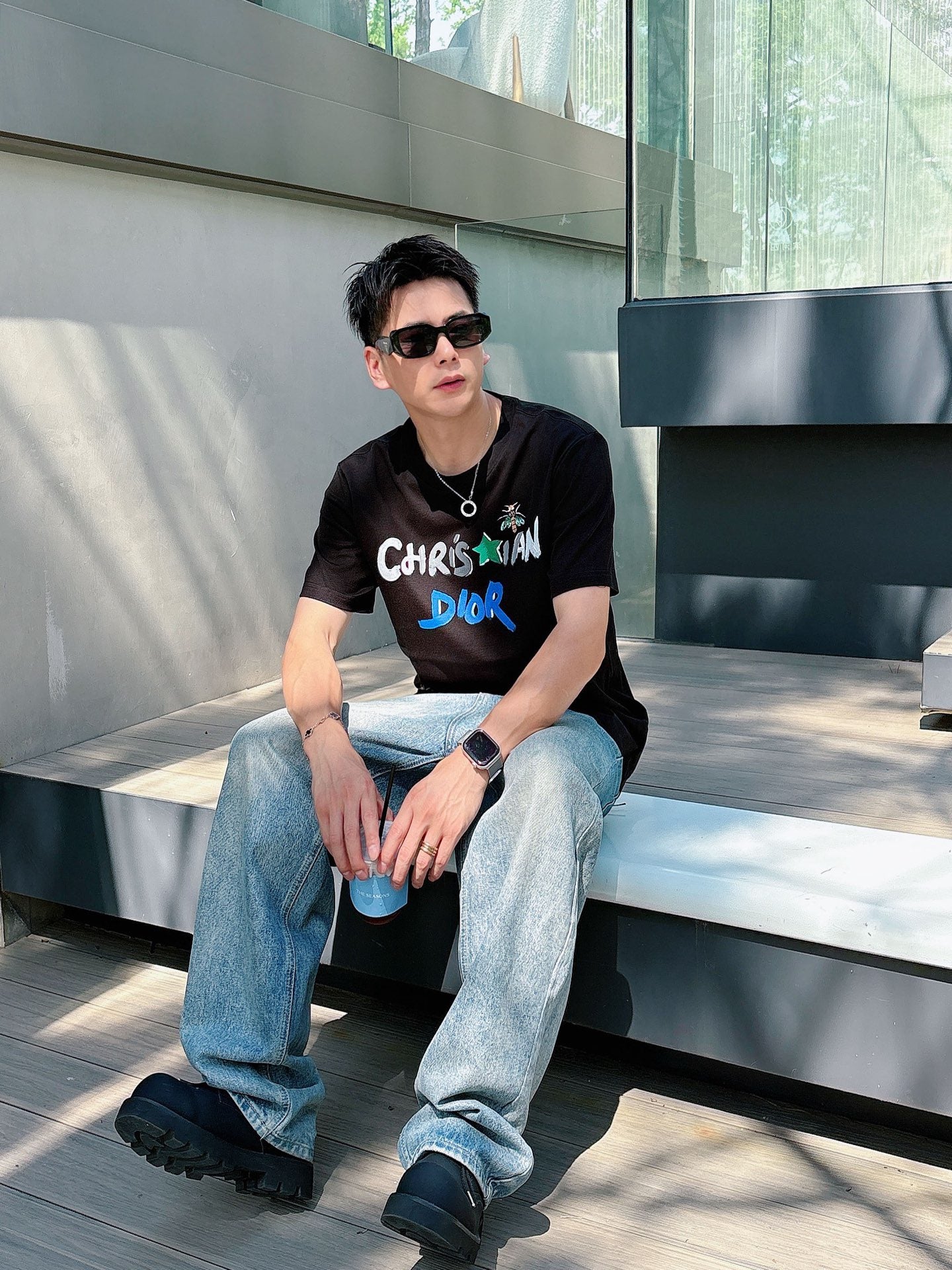 Dior exclusively provides new original men's casual short sleeves