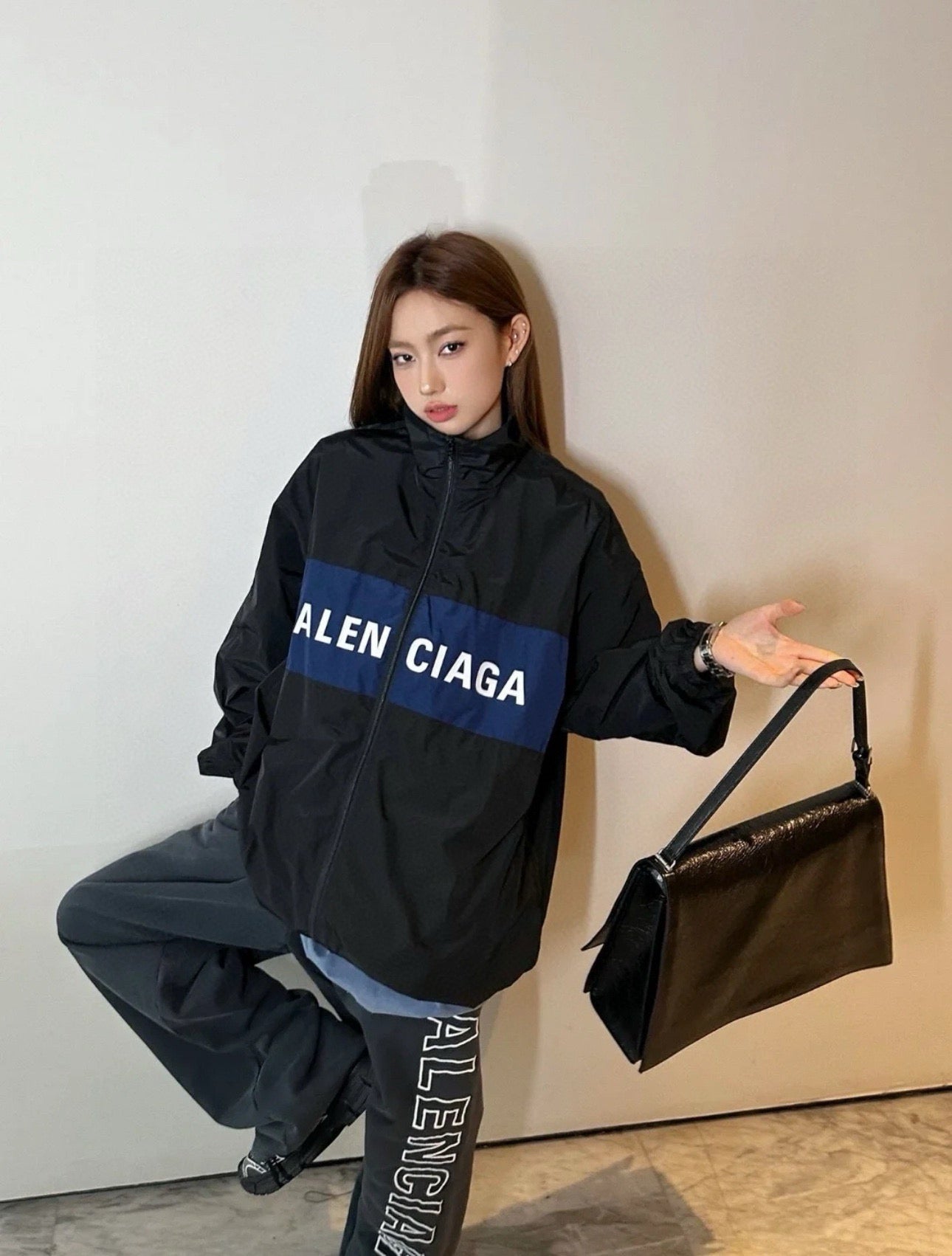 Parisian windbreaker